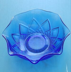 Hazel Atlas Blue Glass Trinket/dessert Bowl